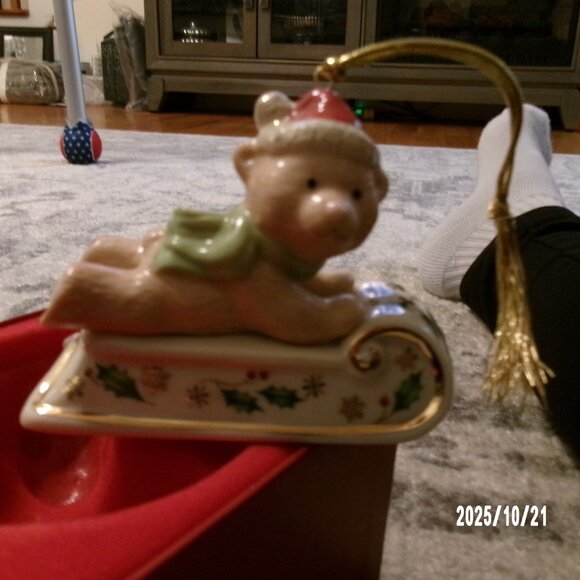Lenox Sleightime Teddy Bear Sled Holly Ornament Boxed Porcelain #6119028 RET $40 - Picture 4 of 5